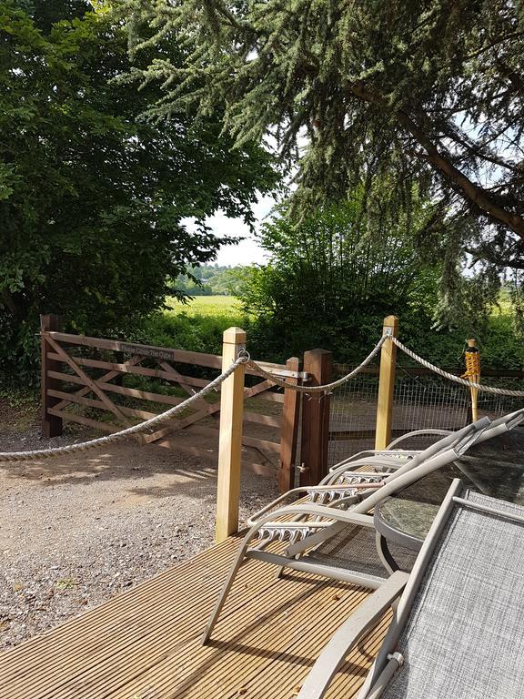 Latchmead Bed & Breakfast Stansted Mountfitchet Exterior foto