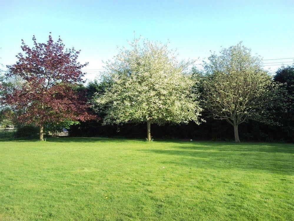 Latchmead Bed & Breakfast Stansted Mountfitchet Exterior foto