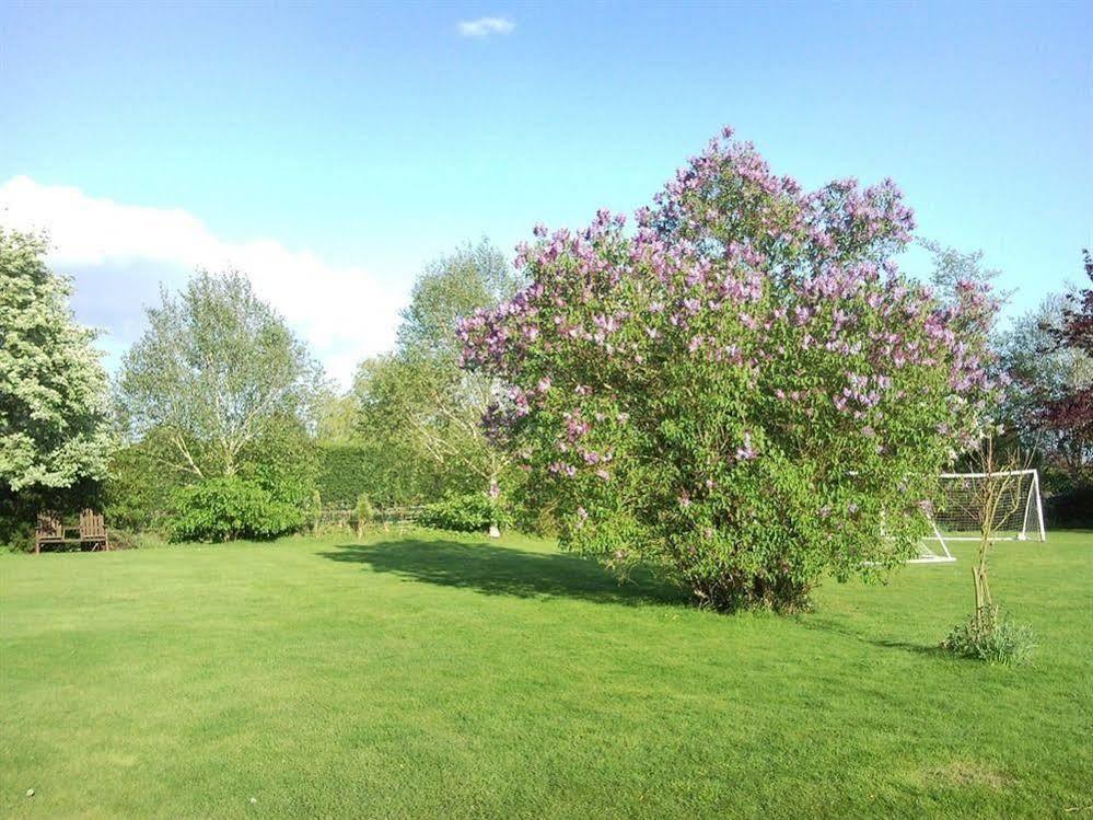 Latchmead Bed & Breakfast Stansted Mountfitchet Exterior foto