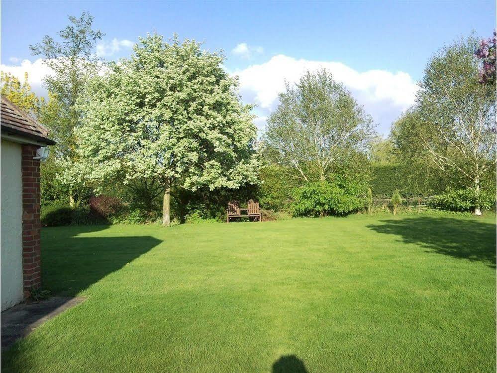 Latchmead Bed & Breakfast Stansted Mountfitchet Exterior foto